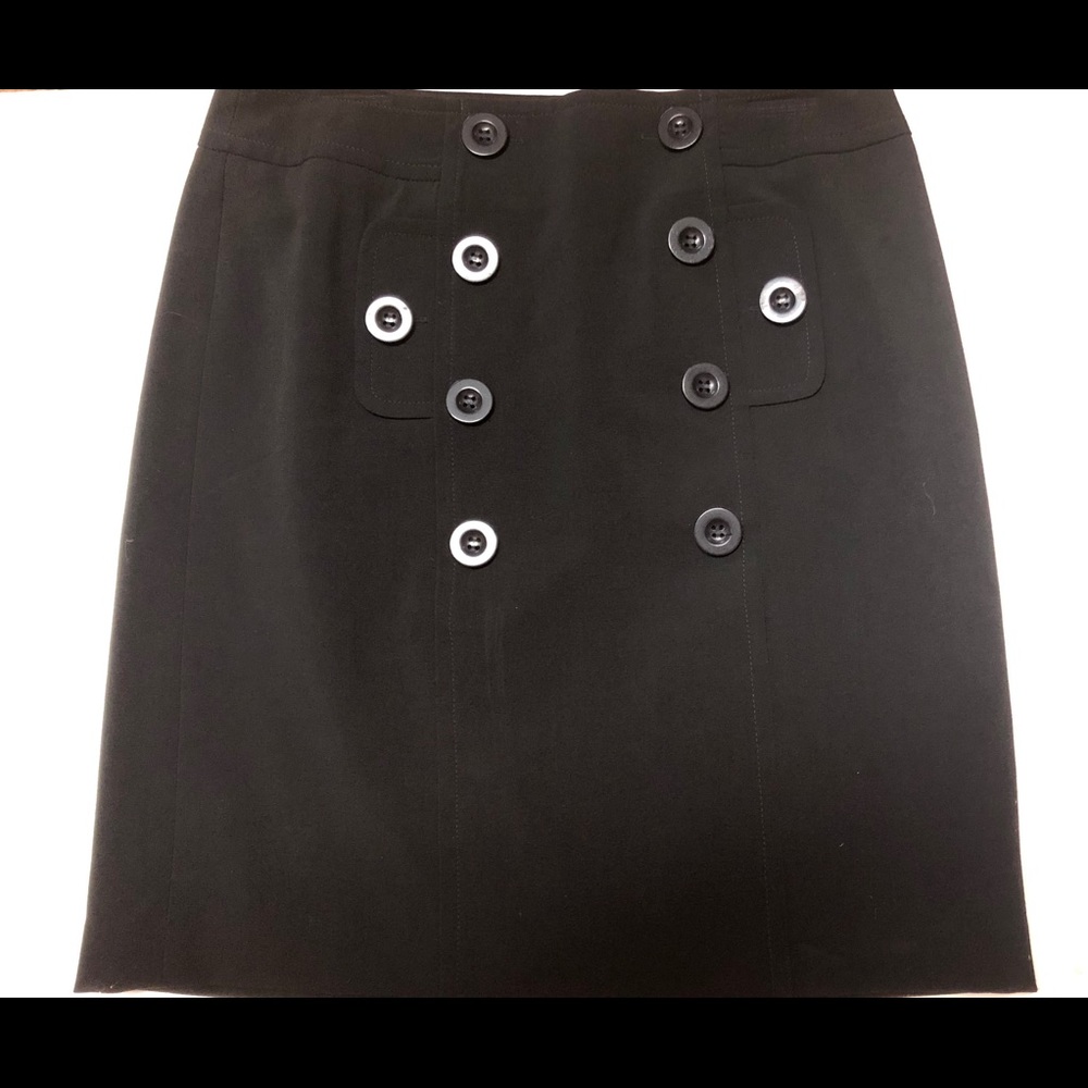 Ann Taylor Skirt. Black. 4P